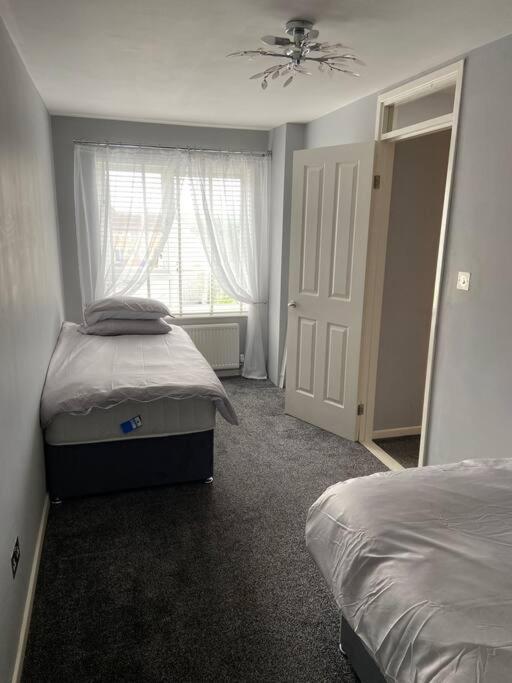 Mosborough Garland Way 2 Bed House Sheffield Free Parking 5 Min From M1ヴィラ エクステリア 写真